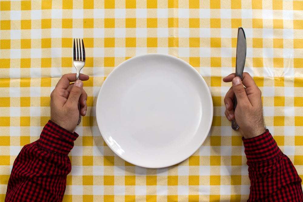 Πόσο «ορθό» είναι να παραλείπουμε το βραδινό γεύμα;